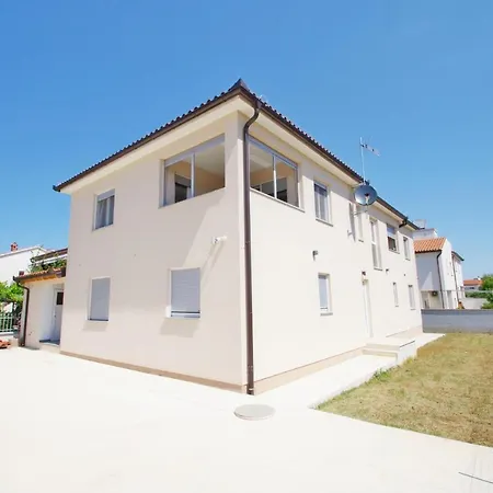 Ivan & Niko פומר